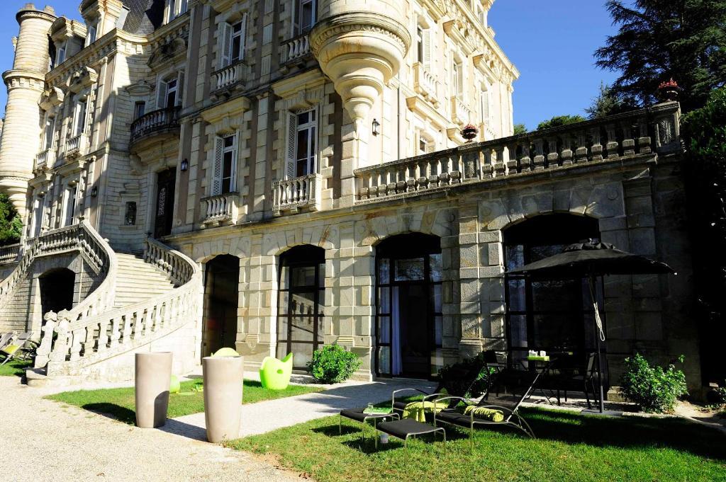 Château Clément - Les Collectionneurs Vals-les-Bains Habitación foto